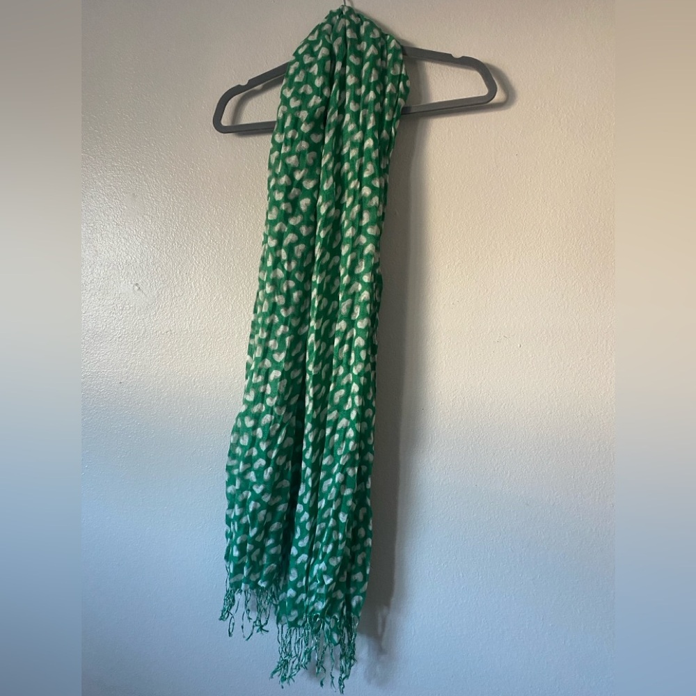 Old Navy green with hearts Scarf